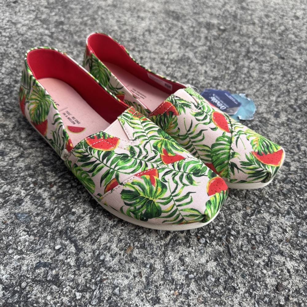 Toms Classic Spanish Villa Watermelon Palms Womens 9 Print Canvas Shoe 10015068